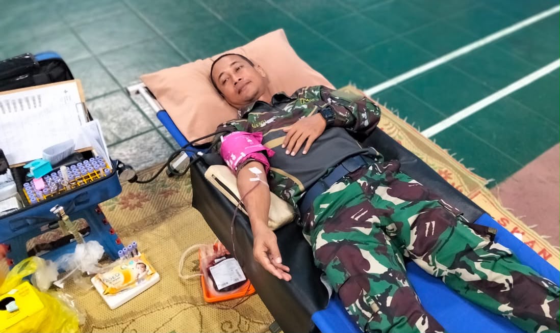 Mbminvestigasi.com | Babinsa Koramil 22/Bulukerto Rutin Donor Darah, Wujud Kepedulian TNI kepada Sesama Mbminvestigasi.com | Babinsa Koramil 22/Bulukerto Rutin Donor Darah, Wujud Kepedulian TNI kepada Sesama