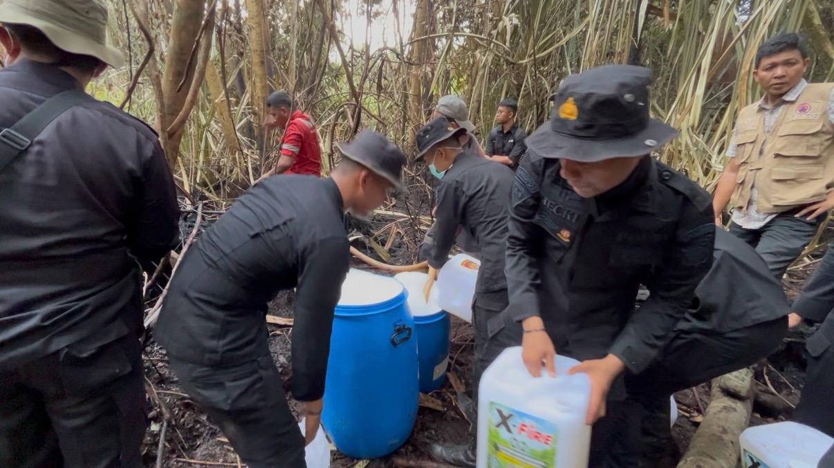 Mbminvestigasi.com | Polda Riau Gunakan X Fire dan Drone Tangani Karhutla Siak, Lima Titik Api Berhasil Dipadamkan