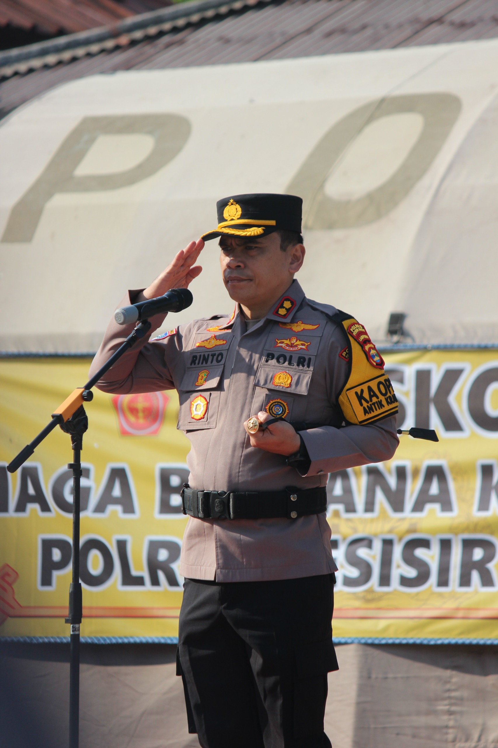 Mbminvestigasi.com | Kapolres Pesisir Barat Pimpin Upacara PTDH Tiga Personel, Tegaskan Komitmen Penegakan Kode Etik Polri