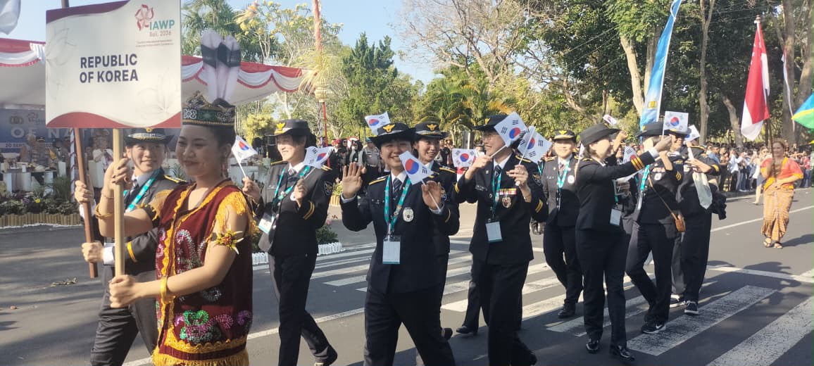 Mbminvestigasi.com | Parade 450 Polwan dari 43 Negara Meriahkan IAWP 2026 di Bali