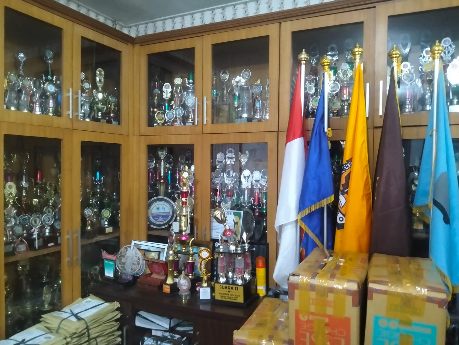 Mbminvestigasi.com | Kepercayaan Yang MenginspirasiI: KEPSEK SMPN 13 Pekanbaru Dalam Presentasi GMTGT Tiga Negara