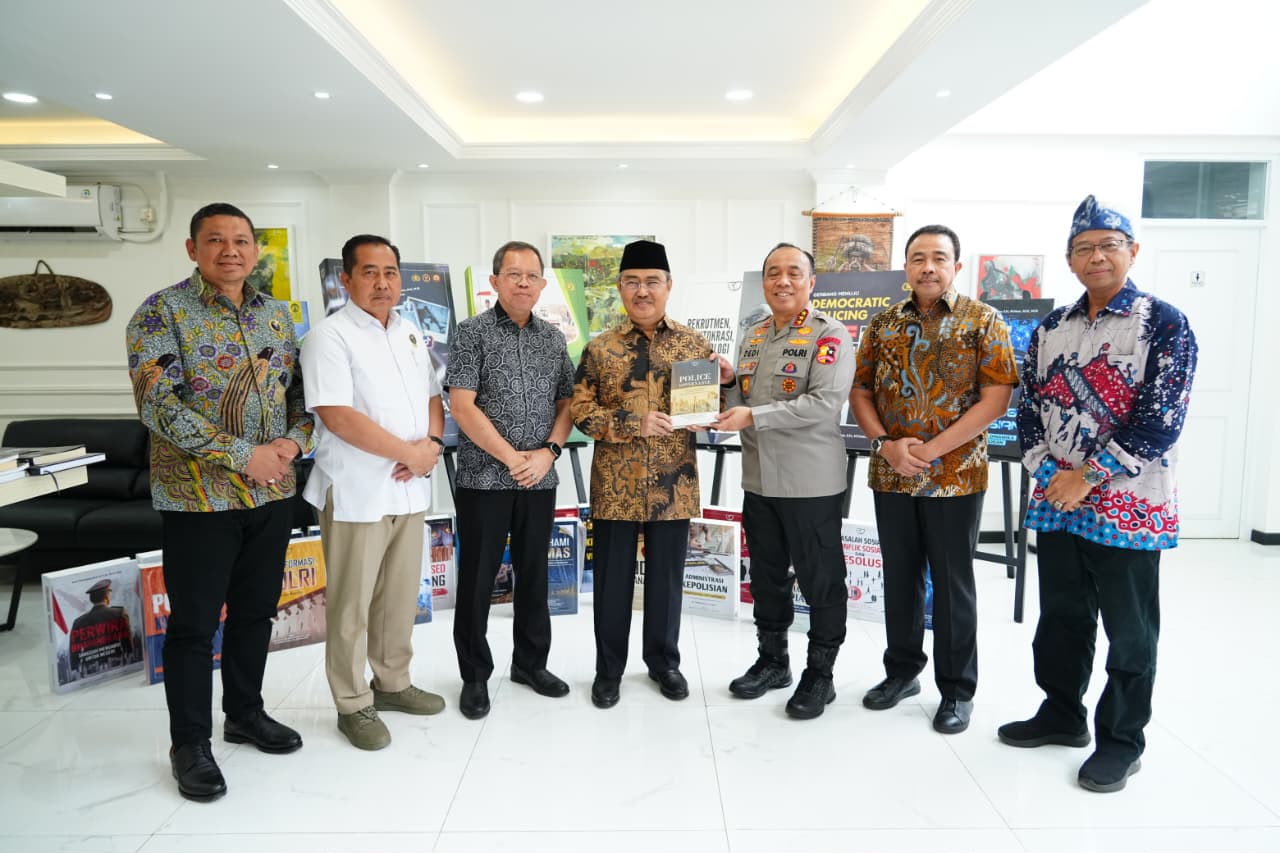 Mbminvestigasi.com | Polri Perkuat Tata Kelola Melalui Rekomendasi Kprp Dalam Buku Police Governance