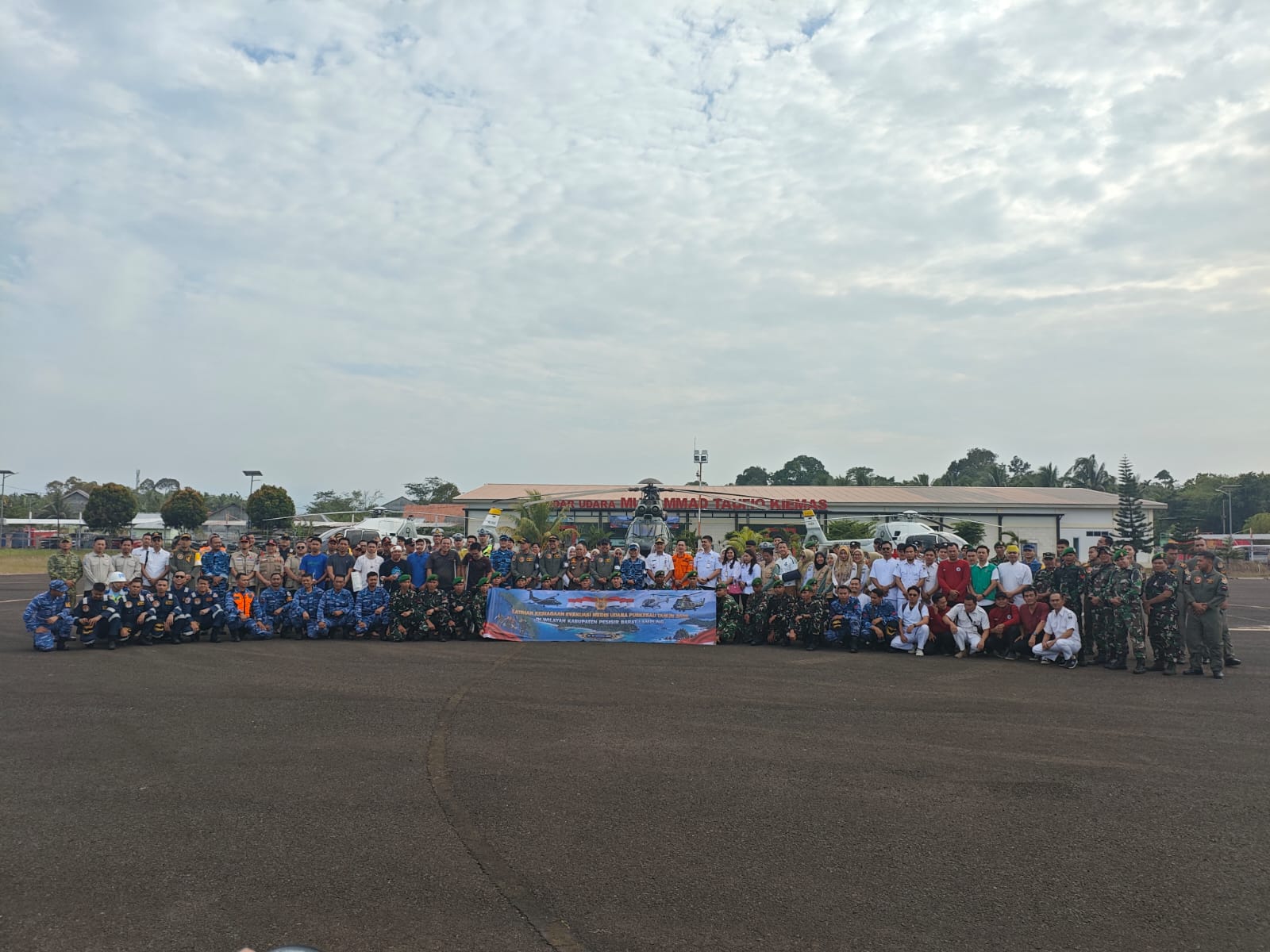 Mbminvestigasi.com | Polres Pesisir Barat Gelar Pengamanan Latihan Kesiagaan Evakuasi Medis Udara Puskesau Tahun 2026 Mbminvestigasi.com | Polres Pesisir Barat Gelar Pengamanan Latihan Kesiagaan Evakuasi Medis Udara Puskesau Tahun 2026