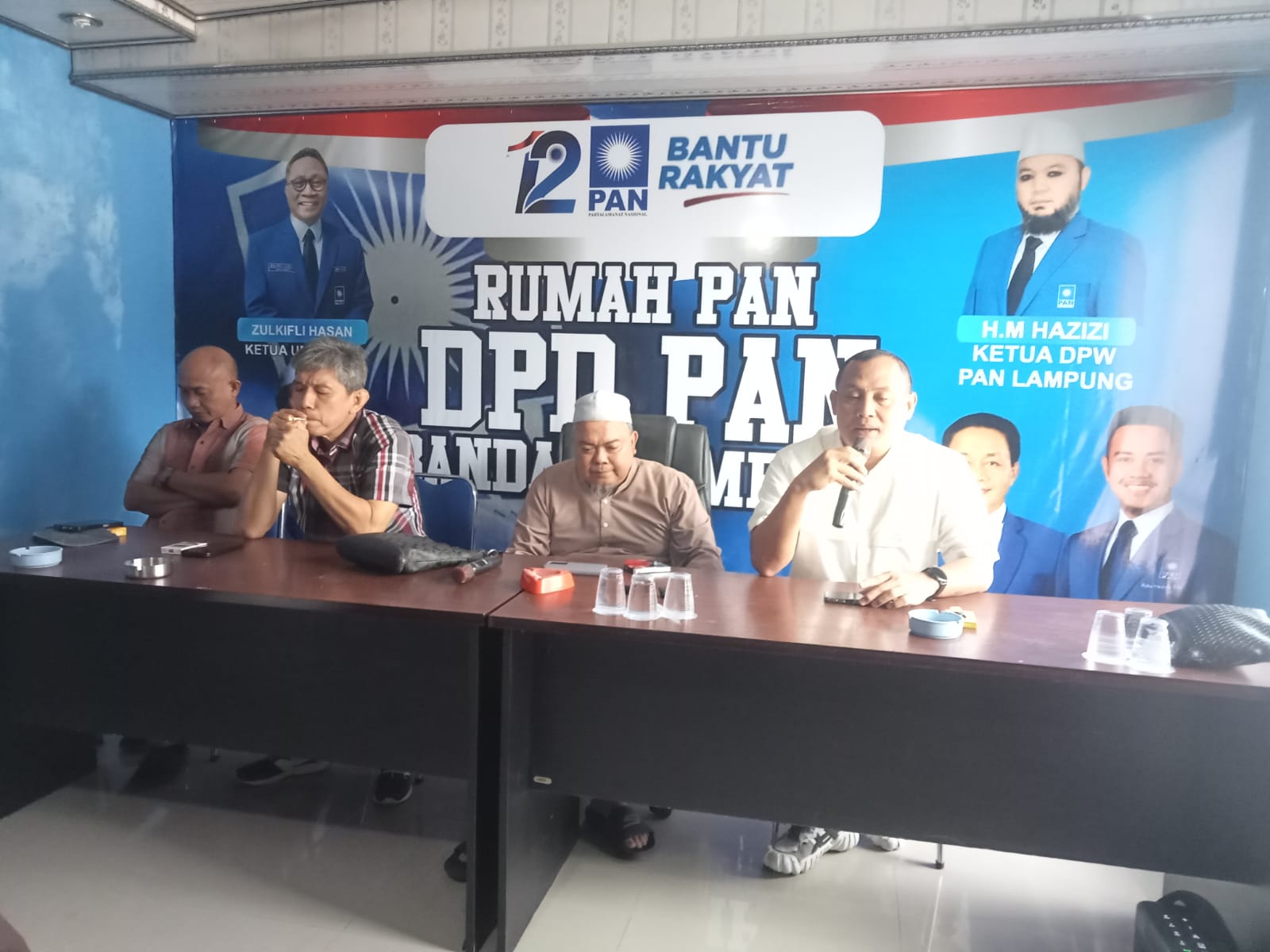 Mbminvestigasi.com | DPD PAN kota Bandar Lampung klarifikasi Praduga hubungan kader PAN Kota Bandar Lampung Mbminvestigasi.com | DPD PAN kota Bandar Lampung klarifikasi Praduga hubungan kader PAN Kota Bandar Lampung