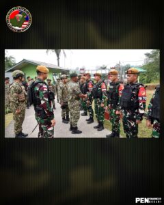 Mbminvestigasi.com | Panglima 3 Briged Tentara Darat Malaysia Kunjungi Pos Gabma Kotis Satgas Pamtas RI-Malaysia, Perkuat Hubungan Silaturahmi dan Kerja Sama Perbatasan