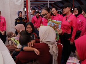 Mbminvestigasi.com | Bhayangkari Turunkan 74 Nakes dalam Bakkes di Aceh Tamiang, Sediakan Cek Lab hingga Operasi Katarak Gratis
