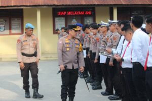 Mbminvestigasi.com | Kapolres Pesisir Barat Pimpin Apel Pagi, Tegaskan Profesionalisme dalam Pelaksanaan Tugas Mbminvestigasi.com | Kapolres Pesisir Barat Pimpin Apel Pagi, Tegaskan Profesionalisme dalam Pelaksanaan Tugas