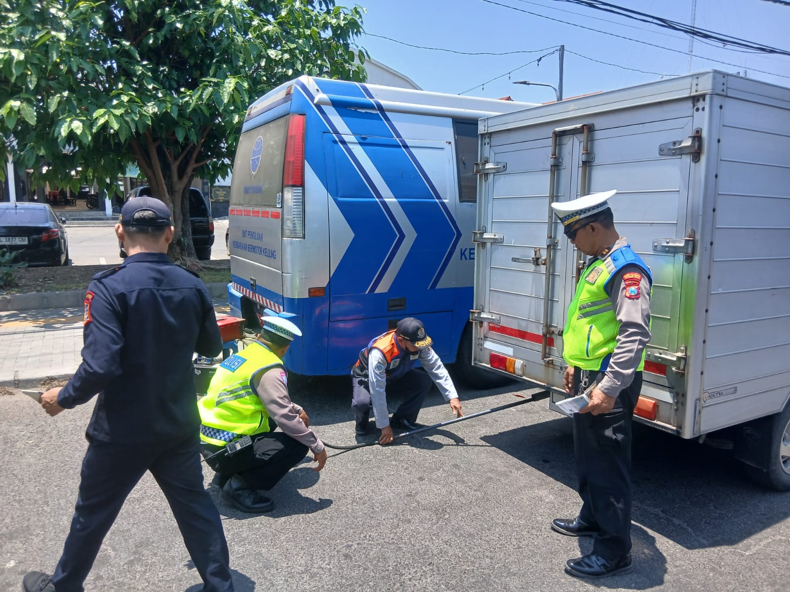 Mbminvestigasi.com | Polres Pelabuhan Tanjung Perak Tingkatkan Kepatuhan dan Tekan Polusi melalui Operasi Gabungan