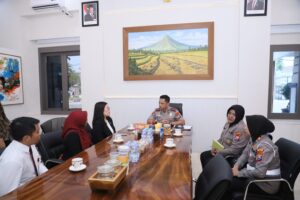 Mbminvestigasi.com | Kapolres Kediri Kota dan OJK Perkuat Sinergi, Bahas Pinjol hingga Bahaya Judi Online