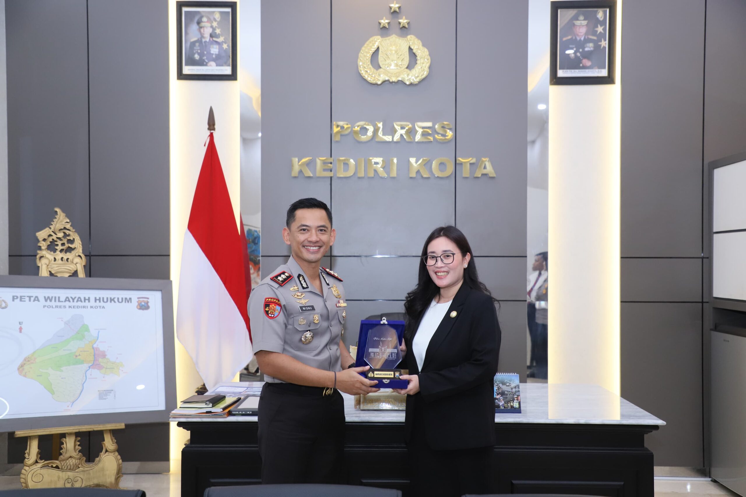 Mbminvestigasi.com | Kapolres Kediri Kota dan OJK Perkuat Sinergi, Bahas Pinjol hingga Bahaya Judi Online