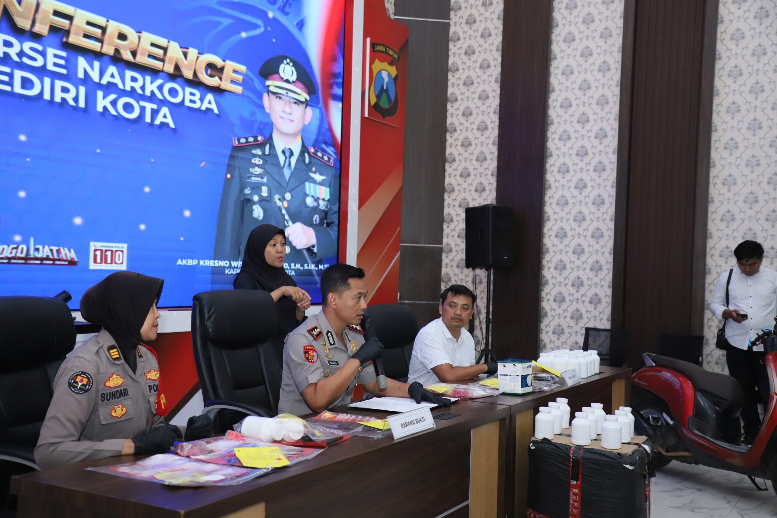 Mbminvestigasi.com | Polres Kediri Kota Ungkap 19 Kasus Narkoba, 21 Tersangka Diamankan dan 642 Gram Sabu Disita