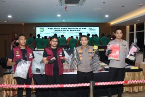 Mbminvestigasi.com | Polres Jakbar Bongkar Clandestine Lab Etomidate di PIK 2, dan Berhasil menggagalkan peredaran 20.514 Catridge Etomidate/ Pods Getar