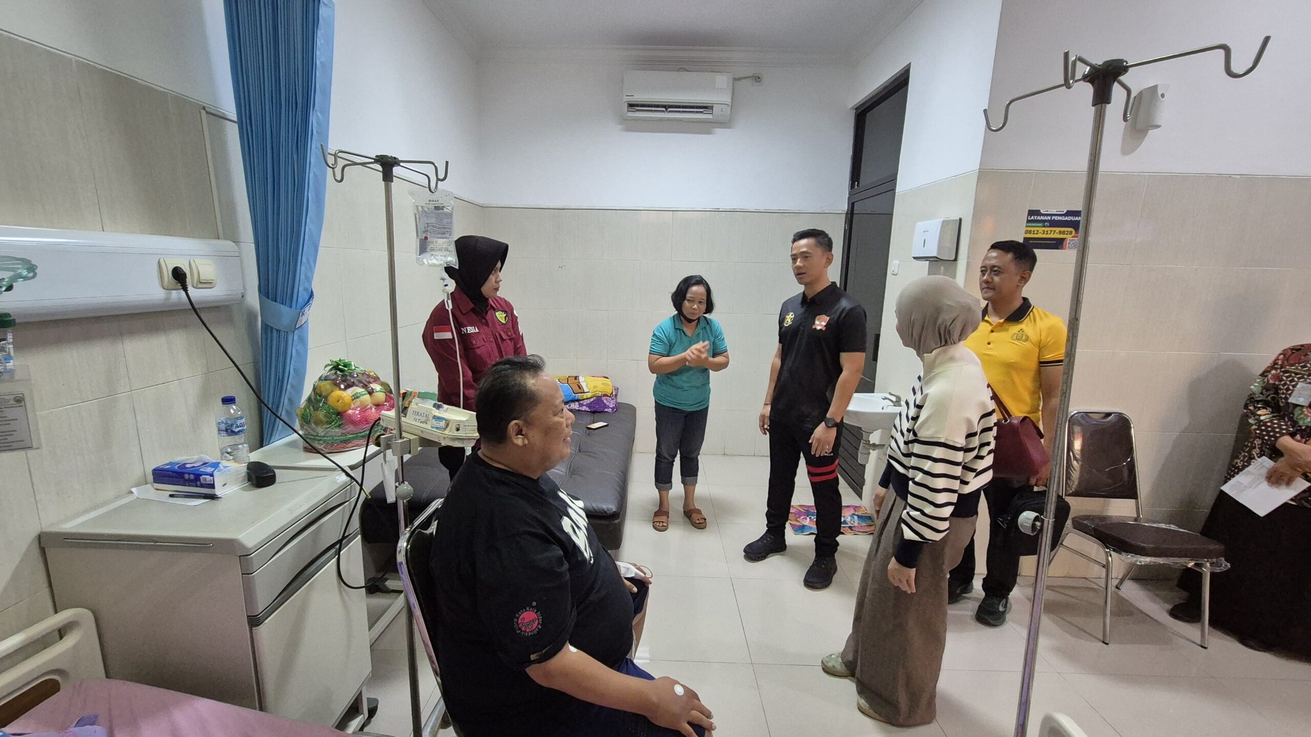Mbminvestigasi.com | Kapolres Kediri Kota Visite Tiga Personel yang Sakit, Berikan Dukungan dan Semangat untuk Pulih Mbminvestigasi.com | Kapolres Kediri Kota Visite Tiga Personel yang Sakit, Berikan Dukungan dan Semangat untuk Pulih