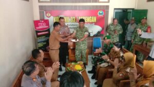 Mbminvestigasi.com | Sinergi Untuk Negeri, Kapolsek & Camat Serengan Beri Ucapan HUT TNI ke-81 ke Koramil 03/Serengan