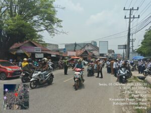 Mbminvestigasi.com | Jam pulang sekolah jadi perhatian khusus, sat lantas polres pesisir barat gelar pam rawan siang
