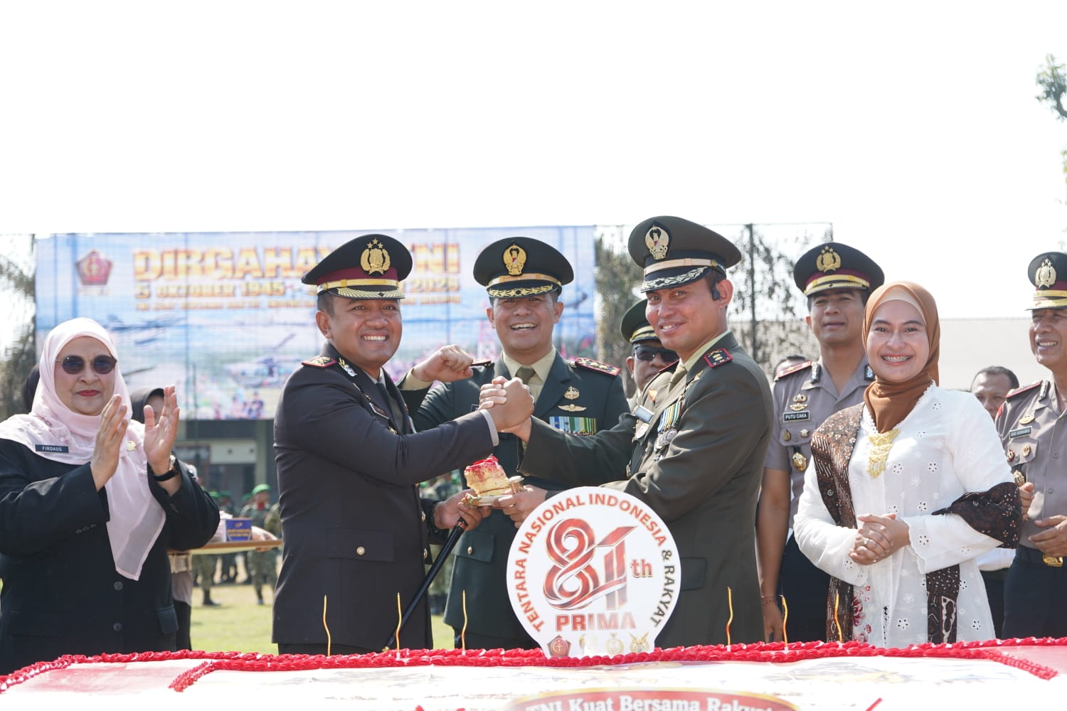 Mbminvestigasi.com | HUT ke-81 TNI, Kapolres Kediri Sebut Sinergi Jadi Kekuatan "Jogo Kediri Mbminvestigasi.com | HUT ke-81 TNI, Kapolres Kediri Sebut Sinergi Jadi Kekuatan "Jogo Kediri