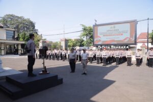 Mbminvestigasi.com | Kenaikan Pangkat Jadi Momentum Tingkatkan Pengabdian, Kapolres Kediri Kota Tekankan Profesionalisme dan Keteladanan