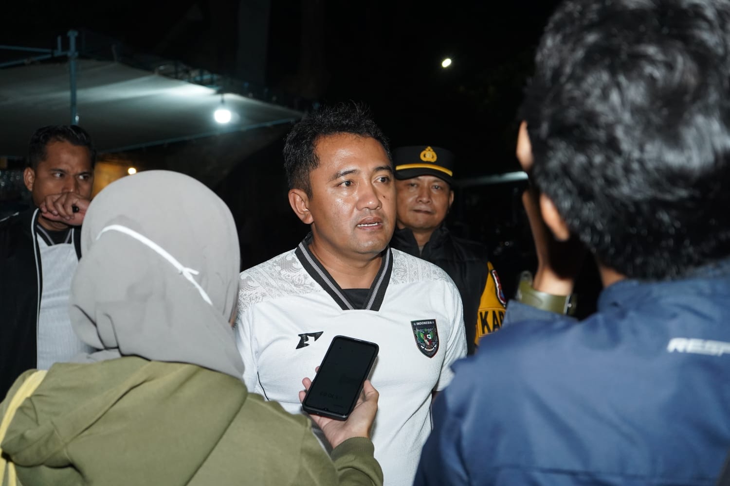 Mbminvestigasi.com | Indonesia Juara FIFA ASEAN Cup 2026, Kapolres Kediri Rayakan Kemenangan Bersama Ribuan Warga Mbminvestigasi.com | Indonesia Juara FIFA ASEAN Cup 2026, Kapolres Kediri Rayakan Kemenangan Bersama Ribuan Warga
