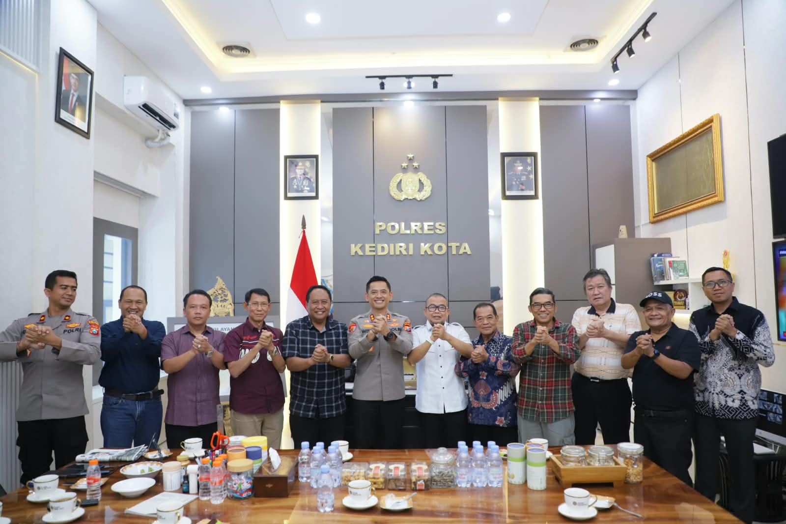 Mbminvestigasi.com | Perkuat Sinergi dan Kepedulian Sosial, DBK Silaturahmi dengan Kapolres Kediri Kota