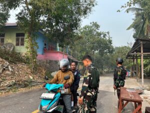 Mbminvestigasi.com | Satgas Yonif 147/KGJ Pos Kramamongga Gelar Sweeping Kendaraan Jaga Stabilitas Keamanan