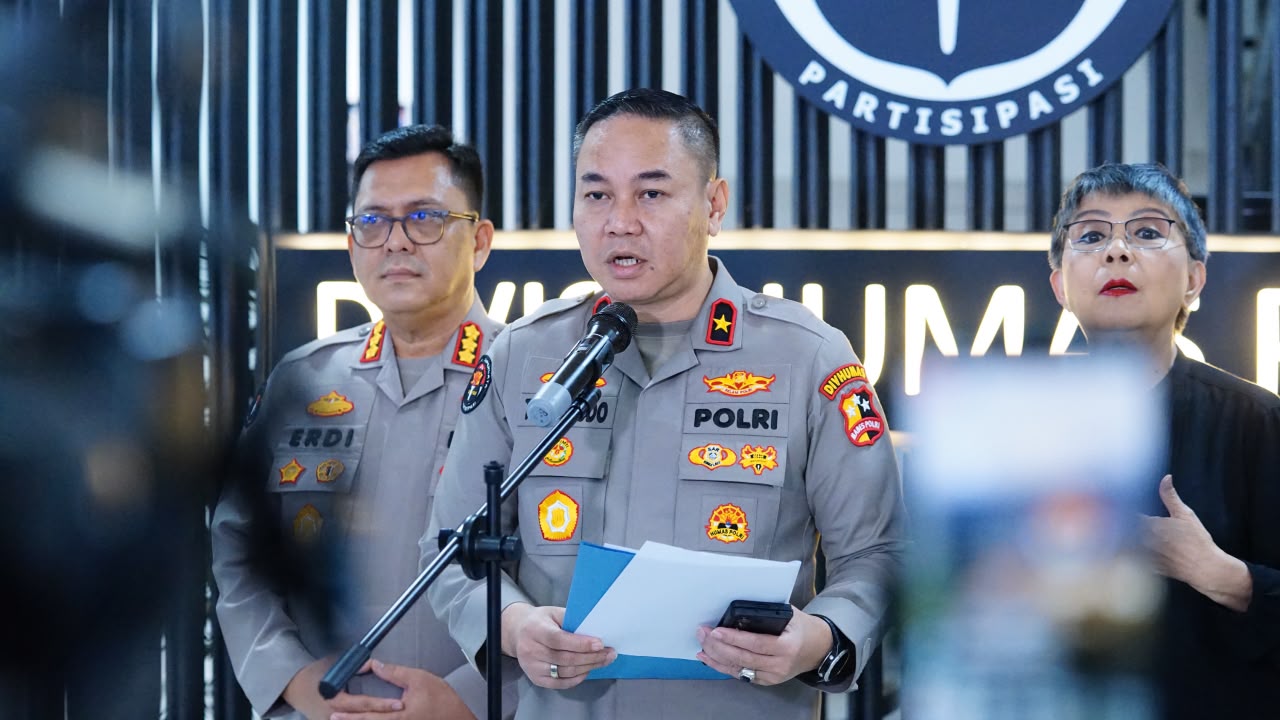 Mbminvestigasi.com | Polri Berhasil Evakuasi Ratusan Warga Terdampak Banjir di Padang, Ratusan Personel Brimob Dikerahkan Mbminvestigasi.com | Polri Berhasil Evakuasi Ratusan Warga Terdampak Banjir di Padang, Ratusan Personel Brimob Dikerahkan