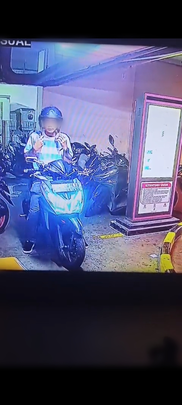 Mbminvestigasi.com | Bermodal Kunci Motor Sendiri, Pria ini Diduga Coba Curi Honda Vario di Parkiran Apartemen di Tamansari Jakbar Mbminvestigasi.com | Bermodal Kunci Motor Sendiri, Pria ini Diduga Coba Curi Honda Vario di Parkiran Apartemen di Tamansari Jakbar