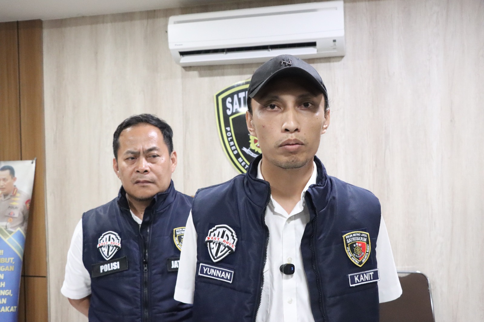 Mbminvestigasi.com | Baru Sehari Bekerja, Wanita Apoteker Ini Ditangkap di Jawa Tengah, Gasak Uang Rp20 Juta dan iPhone di Apotek Jakbar Mbminvestigasi.com | Baru Sehari Bekerja, Wanita Apoteker Ini Ditangkap di Jawa Tengah, Gasak Uang Rp20 Juta dan iPhone di Apotek Jakbar