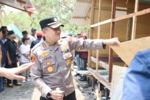 Mbminvestigasi.com | Kapolres Jakbar Kombes Pol Nasriadi Pimpin Penertiban Kampung Ambon, 30 Lapak Diduga Sarang Penyalahgunaan Narkoba Dibongkar