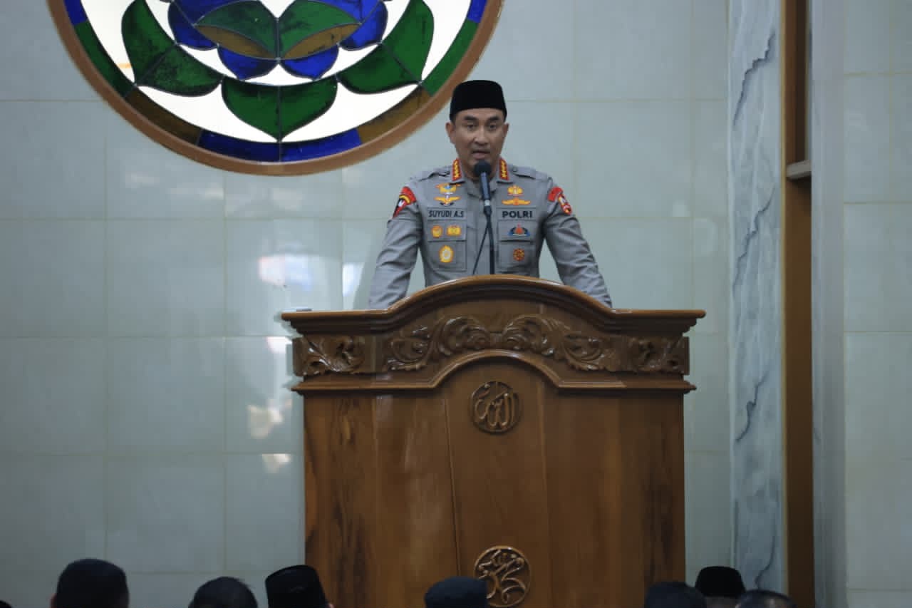 Mbminvestigasi.com | Polri Gencarkan Pemberantasan Narkoba, Kapolri Tegaskan Negara Tak Boleh Kalah dari Bandar Narkoba Mbminvestigasi.com | Polri Gencarkan Pemberantasan Narkoba, Kapolri Tegaskan Negara Tak Boleh Kalah dari Bandar Narkoba