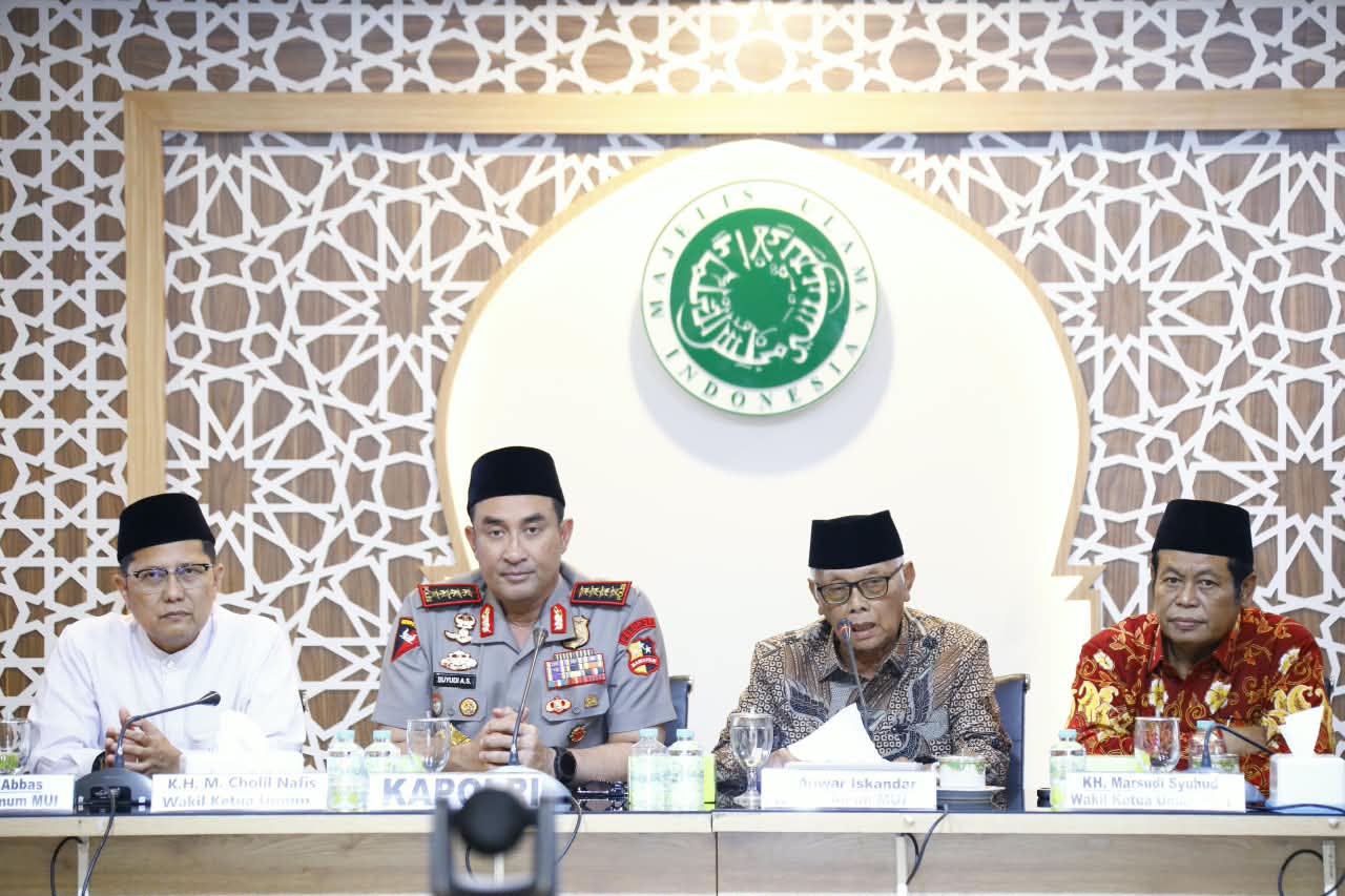 Mbminvestigasi.com | Kapolri Silaturahmi dengan Pimpinan MUI, Perkuat Sinergi Jaga Keamanan dan Kerukunan Mbminvestigasi.com | Kapolri Silaturahmi dengan Pimpinan MUI, Perkuat Sinergi Jaga Keamanan dan Kerukunan