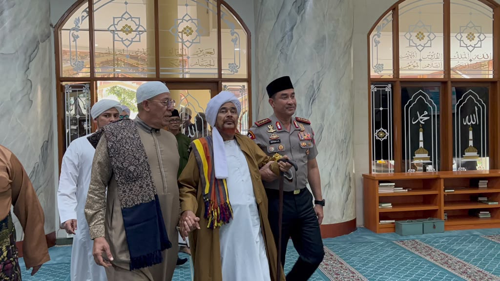 Mbminvestigasi.com | Kapolri Silaturahmi dengan Habib Umar bin Hafidz, Perkuat Sinergi Ulama dan Polri