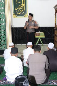 Mbminvestigasi.com | Subuh Keliling di Palmerah, Wakapolres Jakbar AKBP Rezi Dharmawan Pererat Silaturahmi dan Ajak Warga Jaga Kamtibmas Mbminvestigasi.com | Subuh Keliling di Palmerah, Wakapolres Jakbar AKBP Rezi Dharmawan Pererat Silaturahmi dan Ajak Warga Jaga Kamtibmas