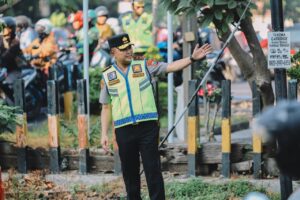 Mbminvestigasi.com | Kapolda Jatim Turun Langsung Pantau Pelayanan Lalu Lintas di Surabaya