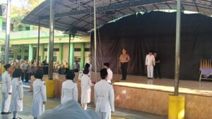 Mbminvestigasi.com | Cegah Bullying di lingkungan Sekolah, Kapolres Kediri Gandeng Pelajar SMAN 1 Pare Bijak Bermedsos