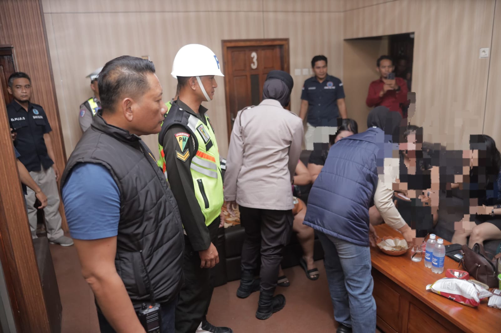 Mbminvestigasi.com | Cegah Peredaran Narkoba, Polres Blitar Gelar Operasi Gabungan Sasar THM