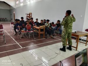 Mbminvestigasi.com | Babinsa Giriharjo Sosialisasikan Bahaya Kenakalan Remaja