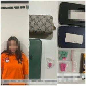 Mbminvestigasi.com | DITRESNARKOBA POLDA KEPRI UNGKAP DUGAAN JARINGAN PEREDARAN EKSTASI DI BATAM, 17 ORANG DIAMANKAN Mbminvestigasi.com | DITRESNARKOBA POLDA KEPRI UNGKAP DUGAAN JARINGAN PEREDARAN EKSTASI DI BATAM, 17 ORANG DIAMANKAN