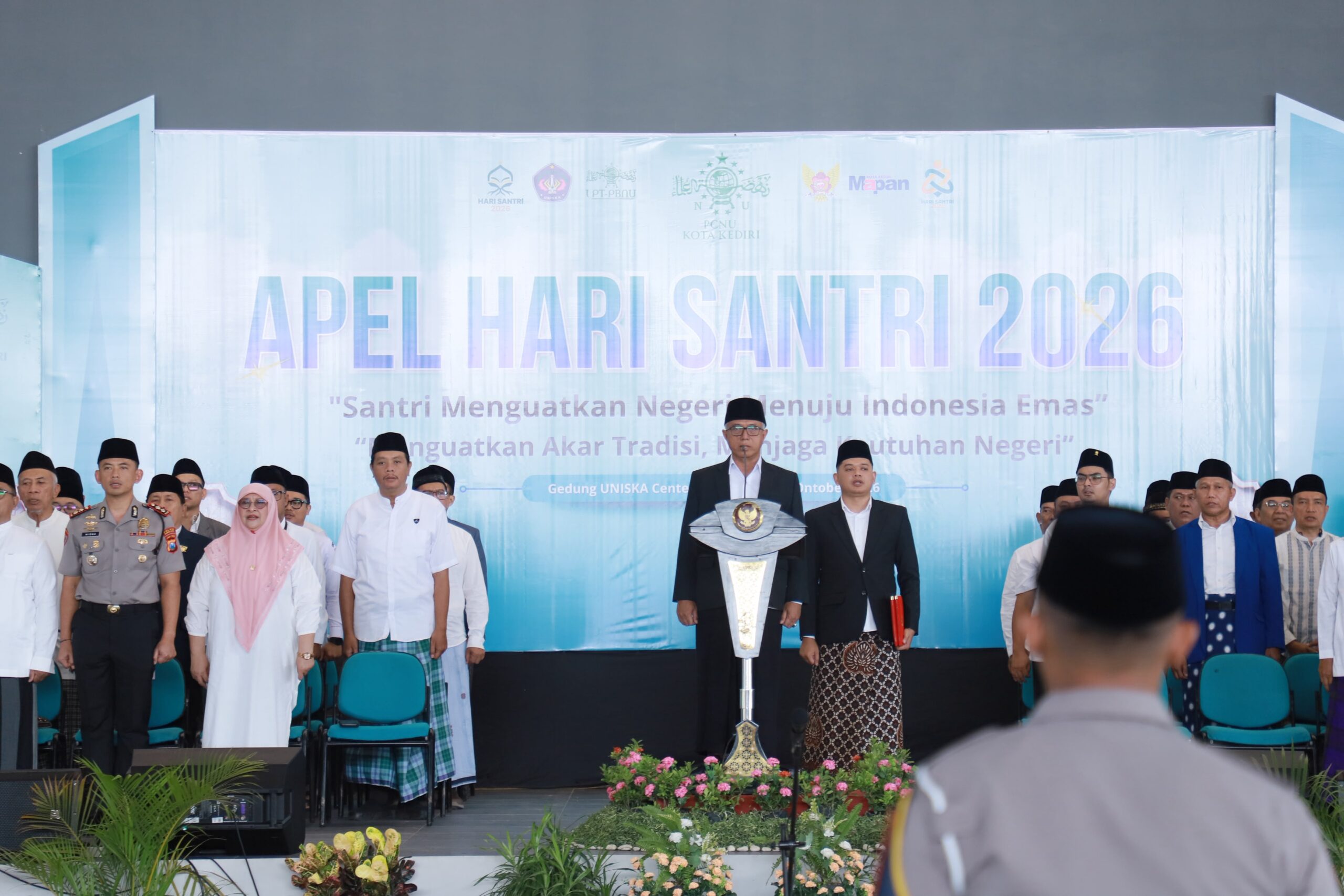 Mbminvestigasi.com | Bersama Ulama dan Santri, Kapolres Kediri Kota Teguhkan Semangat Menjaga Keutuhan Negeri Mbminvestigasi.com | Bersama Ulama dan Santri, Kapolres Kediri Kota Teguhkan Semangat Menjaga Keutuhan Negeri