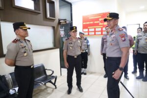 Mbminvestigasi.com | KAPOLDA KEPRI PASTIKAN KESIAPAN SPKT DAN LAYANAN 110 DALAM MELAYANI MASYARAKAT