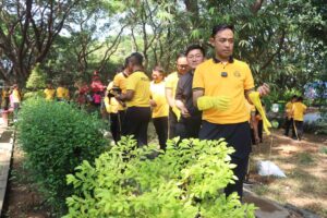 Mbminvestigasi.com | Green Policing, Polres Pasuruan Ajak Masyarakat Jaga Kelestarian Lingkungan di Hutan Kota Bangil