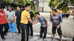 Mbminvestigasi.com | Tanam Pohon Bersama Warga, Kapolres Kediri Kota Gerakkan Green Policing di Aspol PK Bangsa