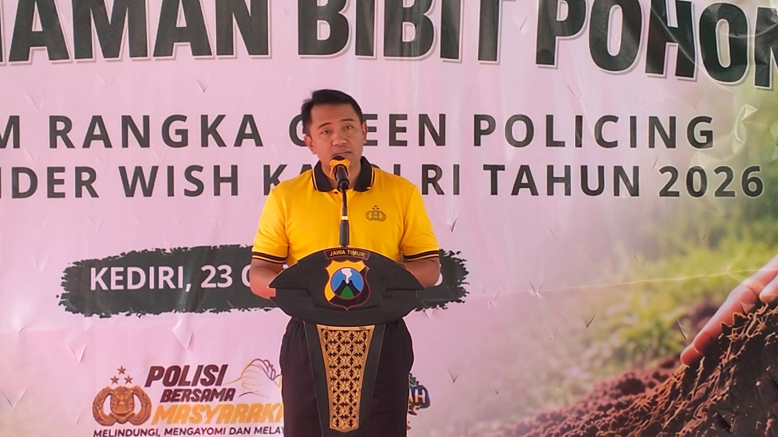 Mbminvestigasi.com | Green Policing, Polres Kediri Tanam Puluhan Bibit Pohon di Pondok Nurul Hakim Mbminvestigasi.com | Green Policing, Polres Kediri Tanam Puluhan Bibit Pohon di Pondok Nurul Hakim