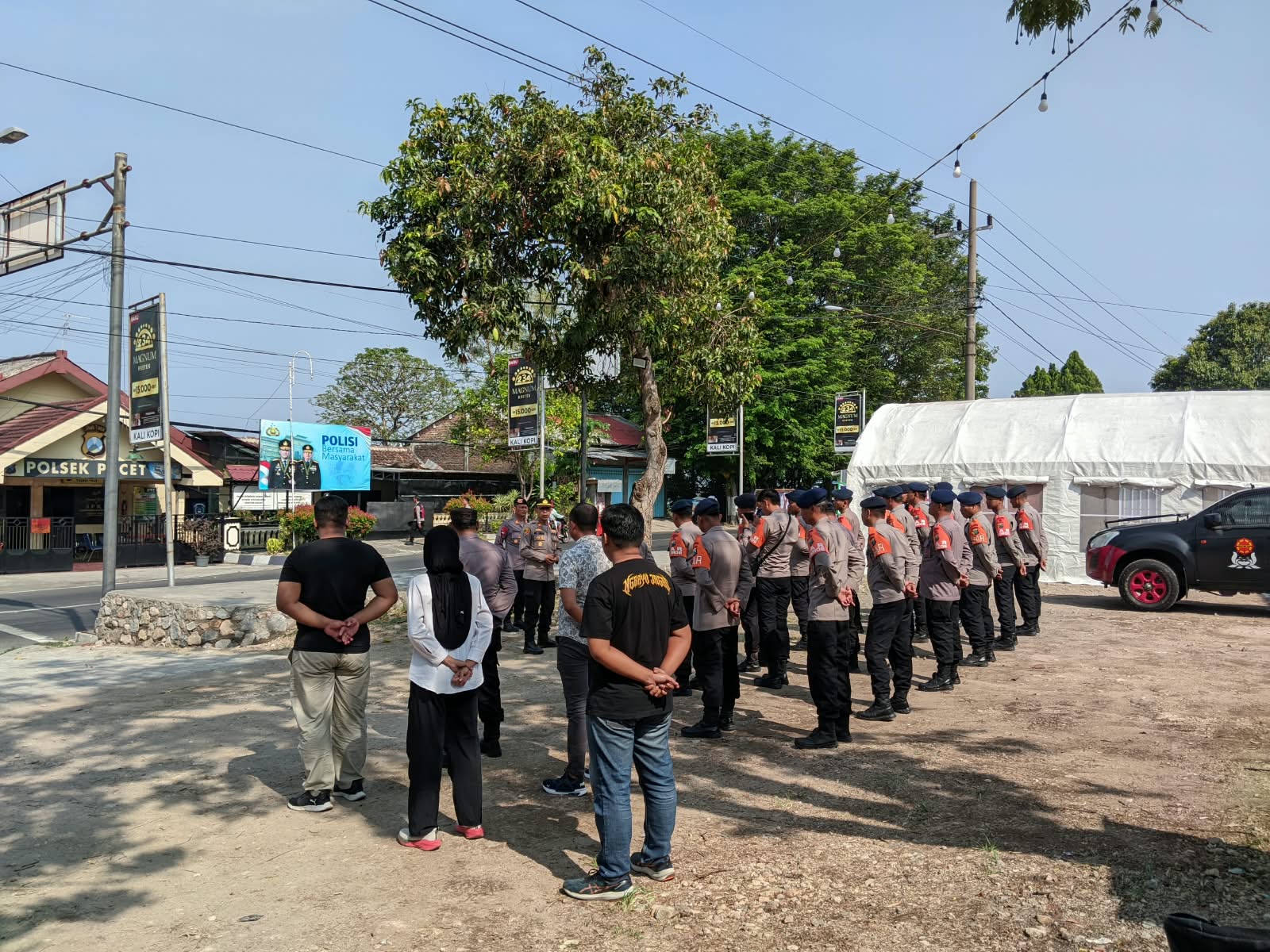 Mbminvestigasi.com | Antisipasi Karhutla Susulan Gunung Welirang, Polres Mojokerto Dirikan Posko dan Siagakan Personel Brimob Mbminvestigasi.com | Antisipasi Karhutla Susulan Gunung Welirang, Polres Mojokerto Dirikan Posko dan Siagakan Personel Brimob