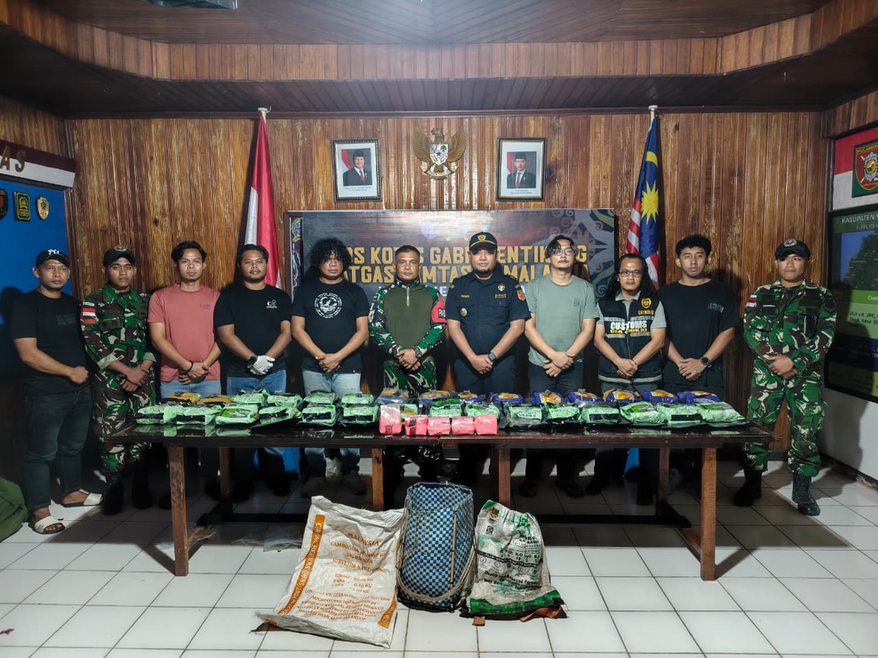 Mbminvestigasi.com | Satgas Yonarmed 19/Bogani Gagalkan Penyelundupan 32,2452 KG Sabu dan 4.867 Butir Ekstasi di Perbatasan RI–Malaysia