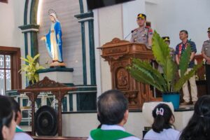 Mbminvestigasi.com | Minggu Kasih Kapolri, Kapolres Pasuruan Pererat Silaturahmi dengan Jemaat Gereja Santa Theresia Pandaan