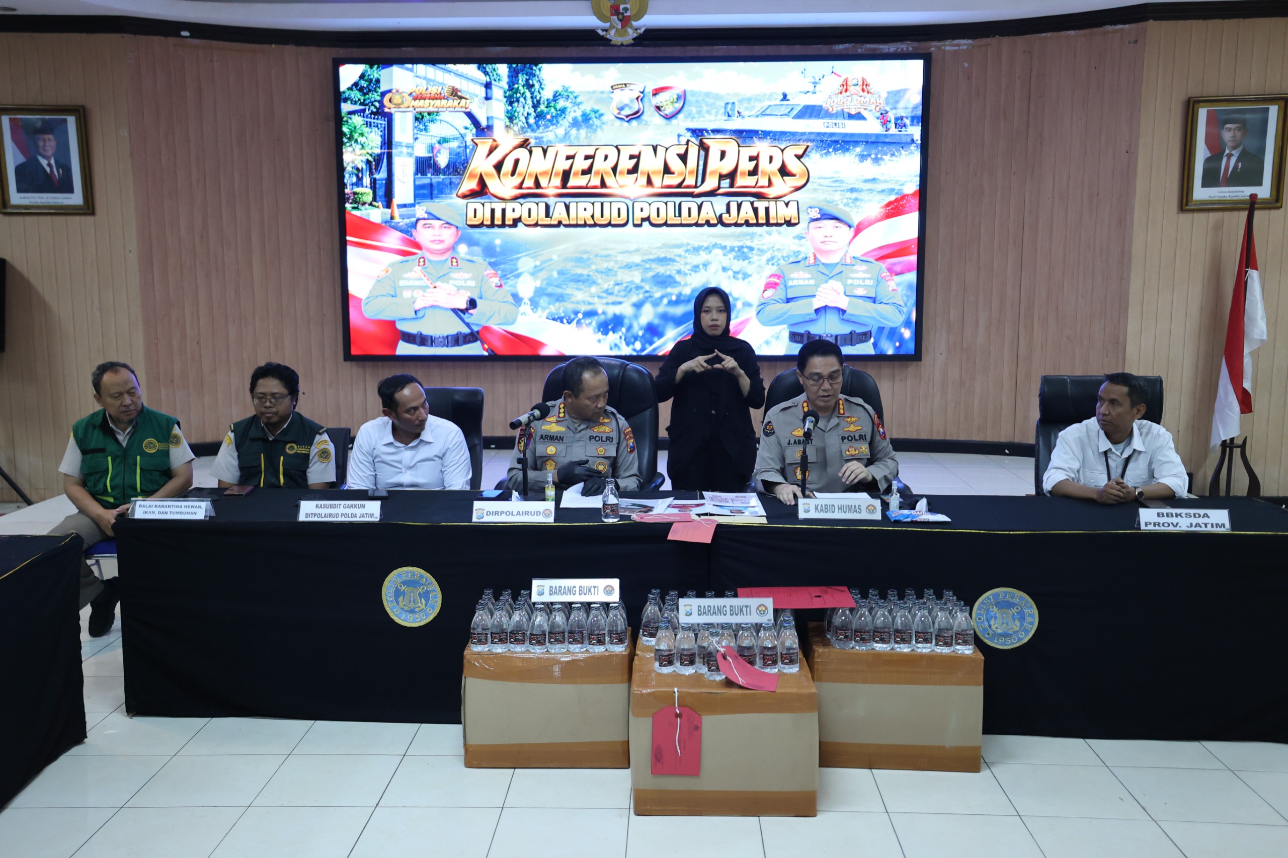 Mbminvestigasi.com | Polda Jatim Ungkap 4 Kasus, dari Satwa Dilindungi hingga Dugaan Penyelewengan BBM Jenis Solar Mbminvestigasi.com | Polda Jatim Ungkap 4 Kasus, dari Satwa Dilindungi hingga Dugaan Penyelewengan BBM Jenis Solar