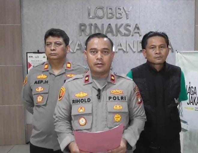 Mbminvestigasi.com | Lagi Makan diwarteg Kunci Tertinggal, Pelaku Ini Bawa Motor Diringkus Polsek Kalideres Mbminvestigasi.com | Lagi Makan diwarteg Kunci Tertinggal, Pelaku Ini Bawa Motor Diringkus Polsek Kalideres