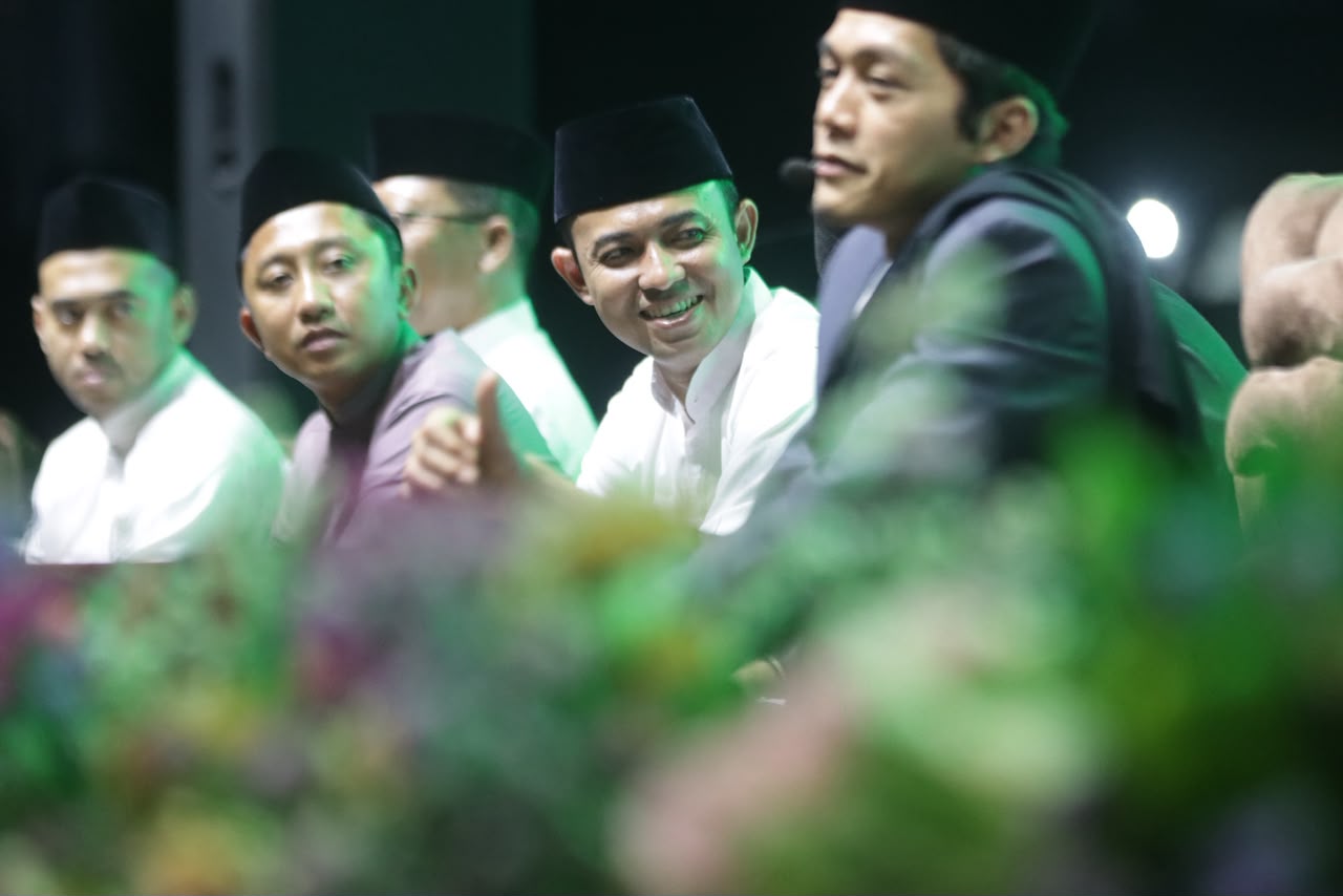 Mbminvestigasi.com | Kapolres Pasuruan Hadiri Pengajian Umum Bersama Gus Iqdam dalam Peringatan Hari Santri Nasional Tahun 2026