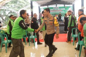 Mbminvestigasi.com | Silaturohmi Akbar Dengan Driver Ojol, Kapolres Pasuruan Sampaikan Pesan Kamtibmas Ingatkan Keselamatan