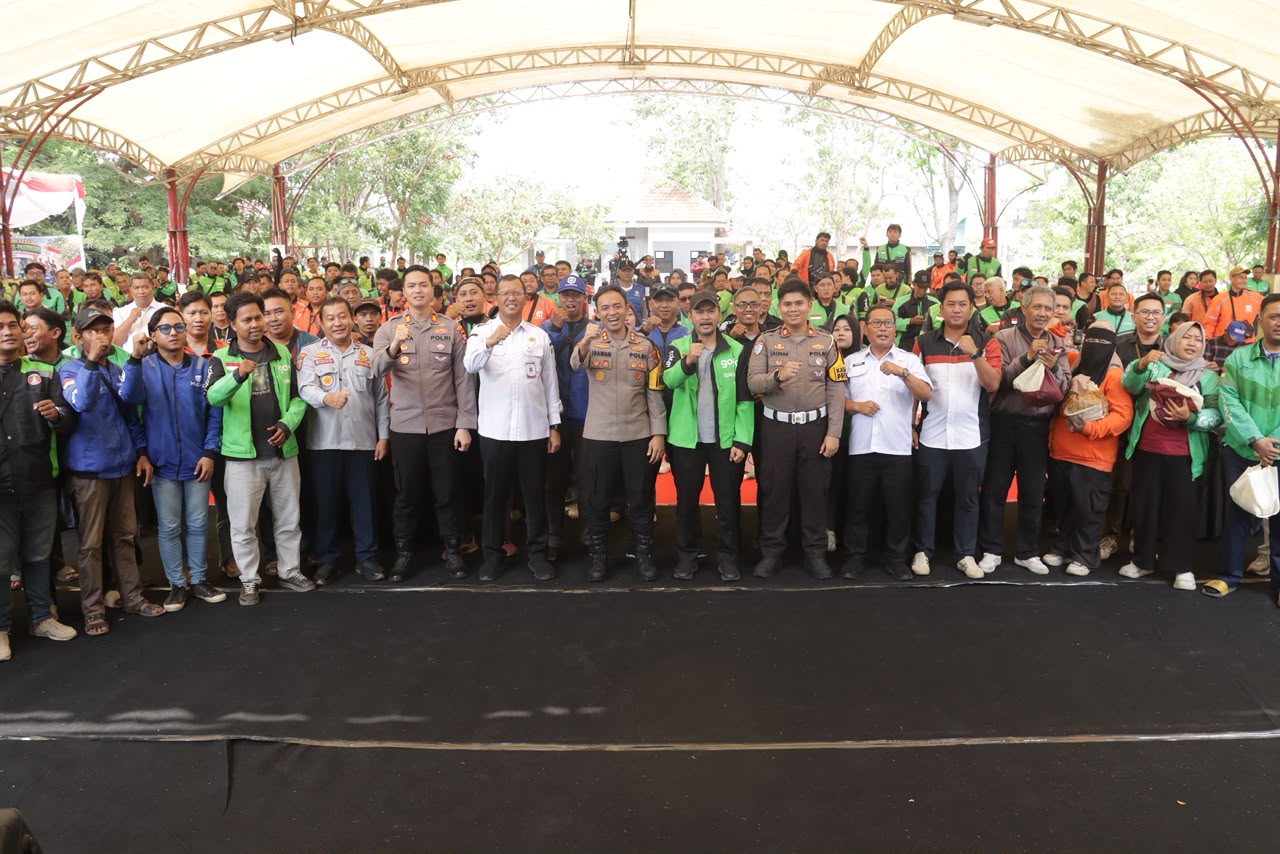 Mbminvestigasi.com | Silaturohmi Akbar Dengan Driver Ojol, Kapolres Pasuruan Sampaikan Pesan Kamtibmas Ingatkan Keselamatan